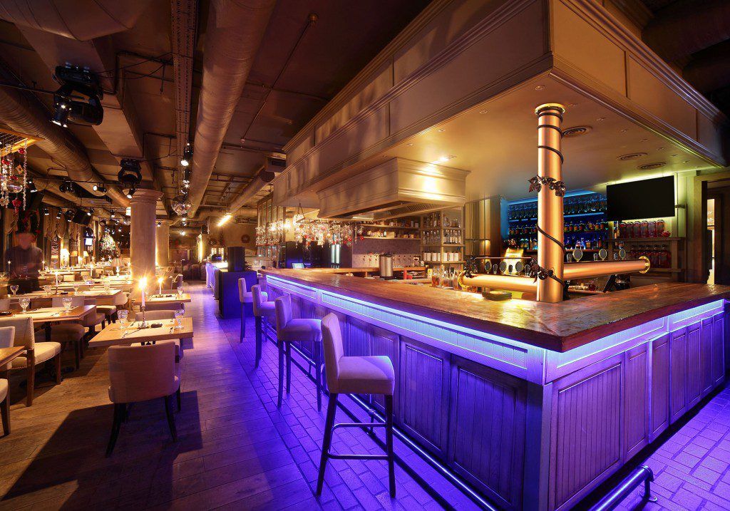 Kolumna narożna dwupoziomowa